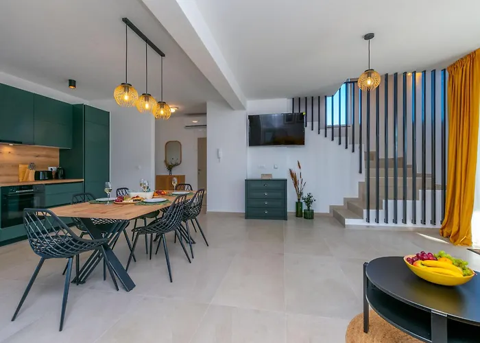 Modern Casa Di Lucija With Heated Pool, Near Airport, Own Parking Murvica (Policnik)