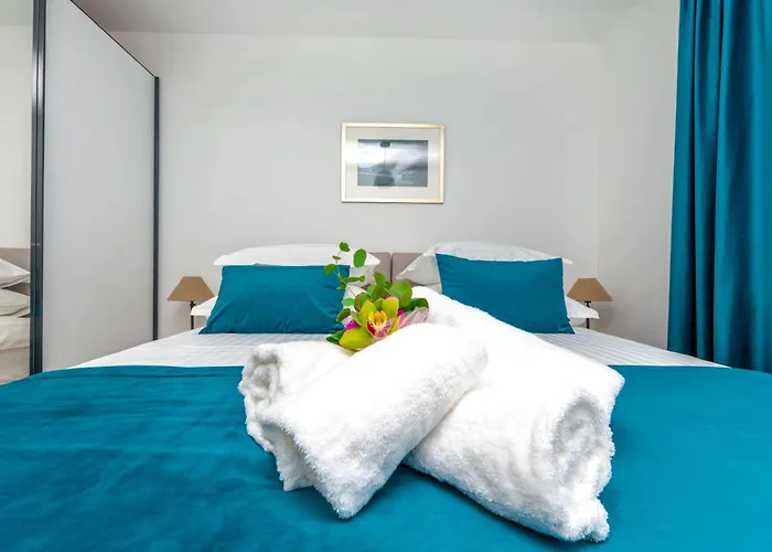 Modern Casa Di Lucija With Heated Pool, Near Airport, Own Parking * Murvica (Policnik)