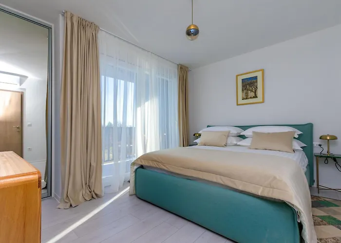 Modern Casa Di Lucija With Heated Pool, Near Airport, Own Parking