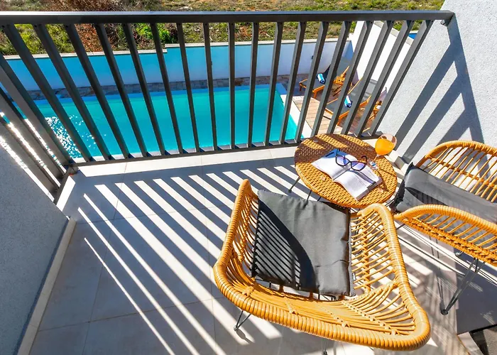 Modern Casa Di Lucija With Heated Pool, Near Airport, Own Parking Villa Murvica (Policnik)