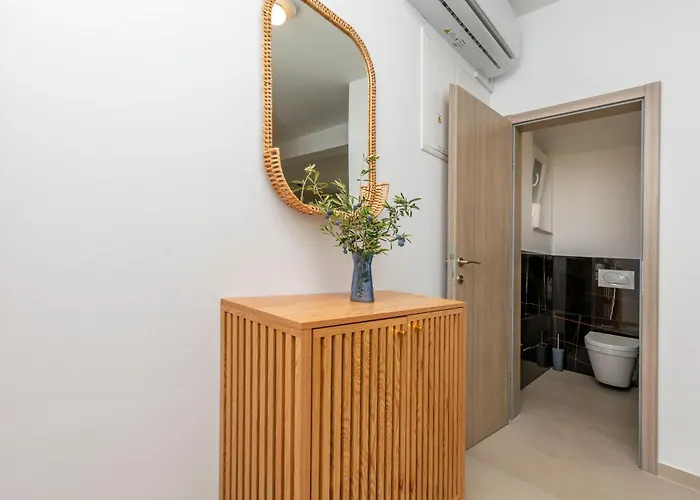 Villa Modern Casa Di Lucija With Heated Pool, Near Airport, Own Parking Murvica (Policnik)