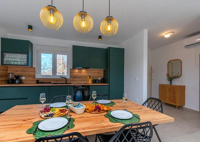 Modern Casa Di Lucija With Heated Pool, Near Airport, Own Parking Murvica (Policnik)
