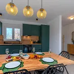 Villa Modern Casa Di Lucija With Heated Pool, Near Airport, Own Parking