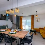 Modern Casa Di Lucija With Heated Pool, Near Airport, Own Parking Villa Murvica (Policnik)