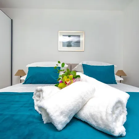 Modern Casa Di Lucija With Heated Pool, Near Airport, Own Parking * Murvica (Policnik)