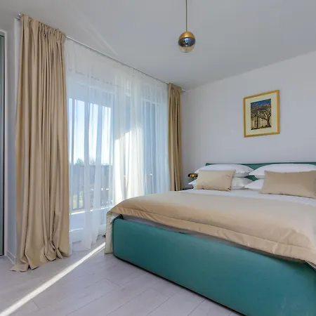 Modern Casa Di Lucija With Heated Pool, Near Airport, Own Parking
