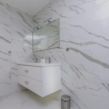 Modern Casa Di Lucija With Heated Pool, Near Airport, Own Parking * Murvica (Policnik)