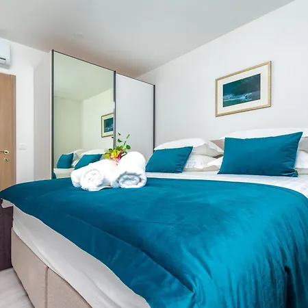 Villa Modern Casa Di Lucija With Heated Pool, Near Airport, Own Parking *