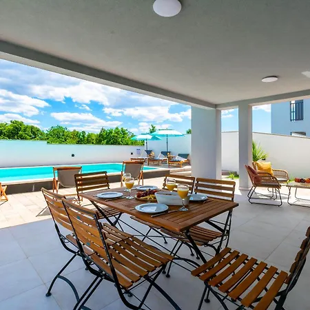 Villa Modern Casa Di Lucija With Heated Pool, Near Airport, Own Parking Murvica (Policnik)