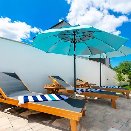 Modern Casa Di Lucija With Heated Pool, Near Airport, Own Parking * Murvica (Policnik)